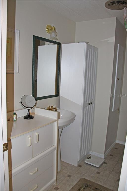 1116 Rue De Dore Tavares, FL 32778 - Photo 12 of 20 Gallery Image 12
