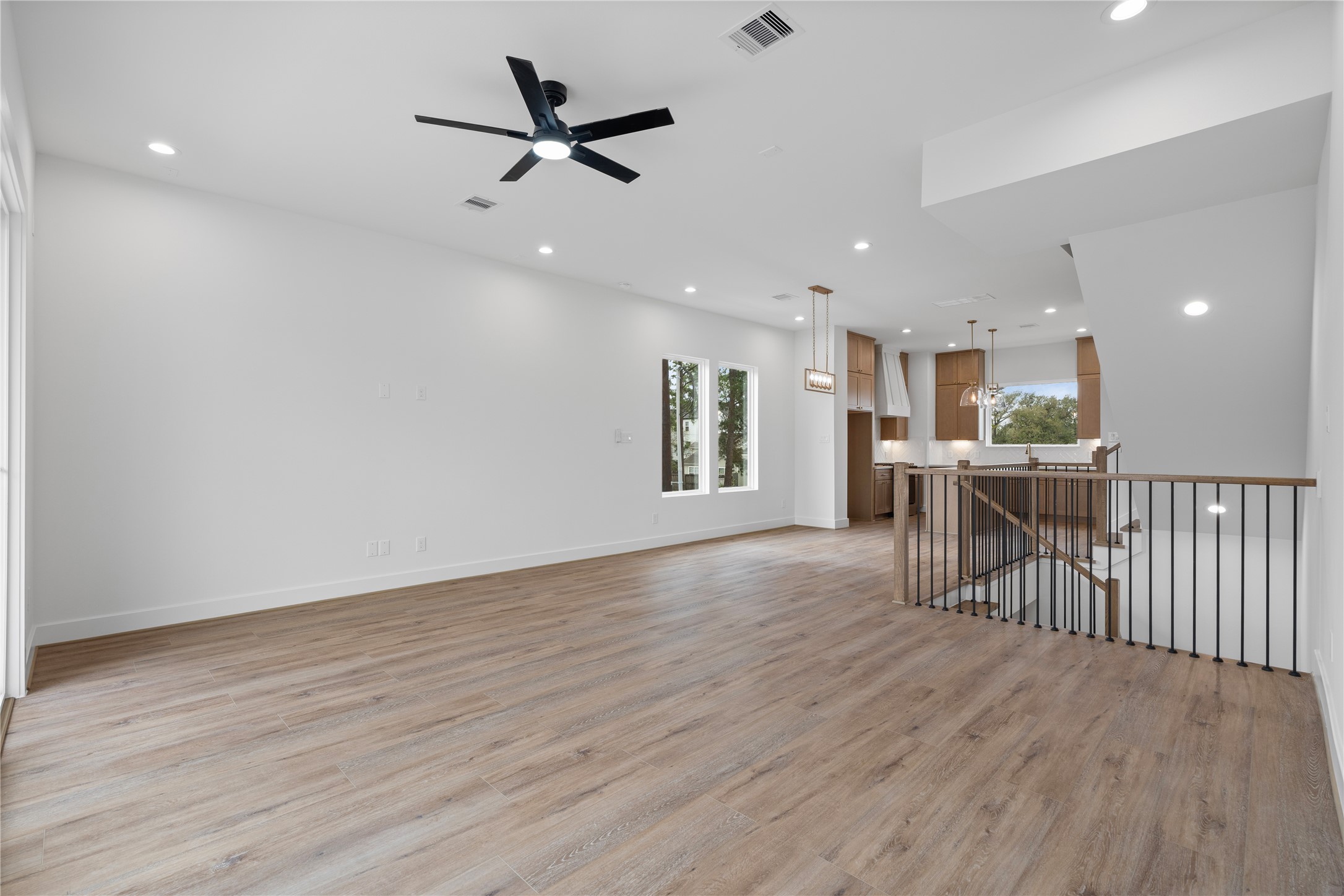 826 Curtin Street, Unit D Houston, TX 77018 - Photo 12 of 50