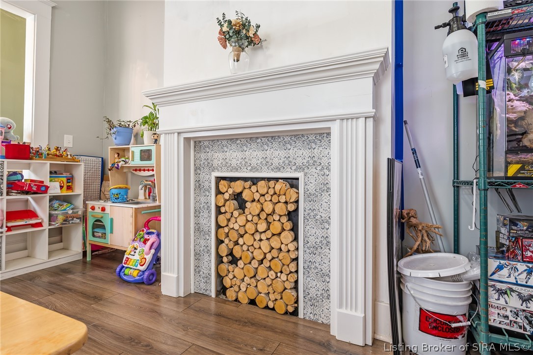 1746 East Spring Street New Albany, IN 47150 - Photo 11 of 31 Decorative fireplace