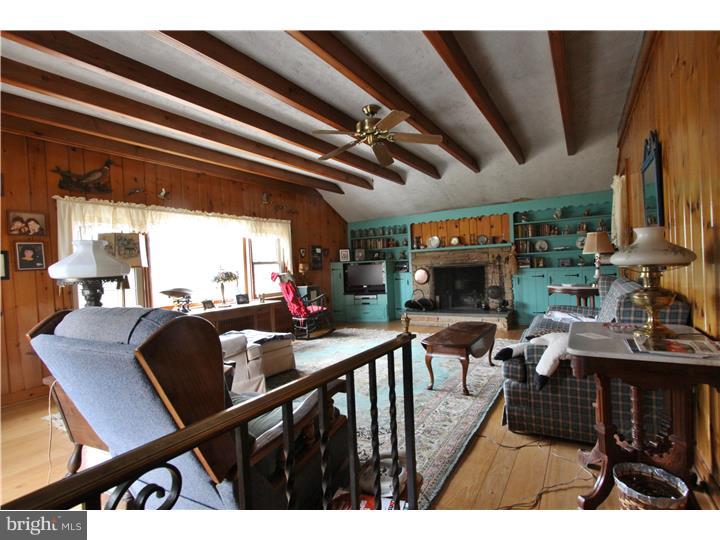 1380 Melvin Road Phoenixville, PA 19460 - Photo 12 of 25 Family Room