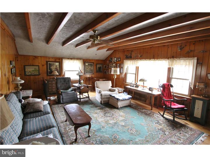 1380 Melvin Road Phoenixville, PA 19460 - Photo 13 of 25 Family Room