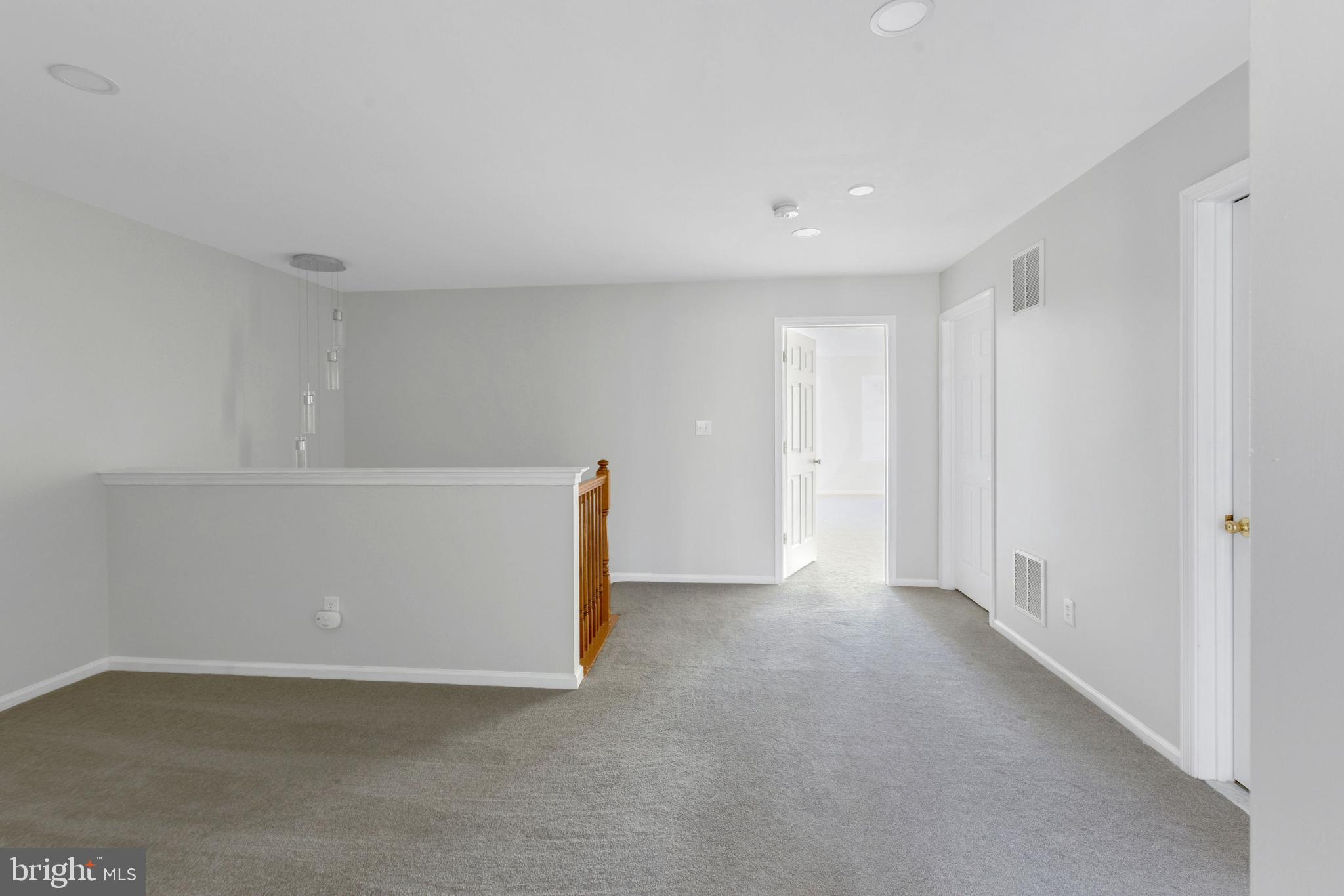 59 Warwick Road Princeton Junction, NJ 08550 - Photo 11 of 36 Open Loft and Hallway