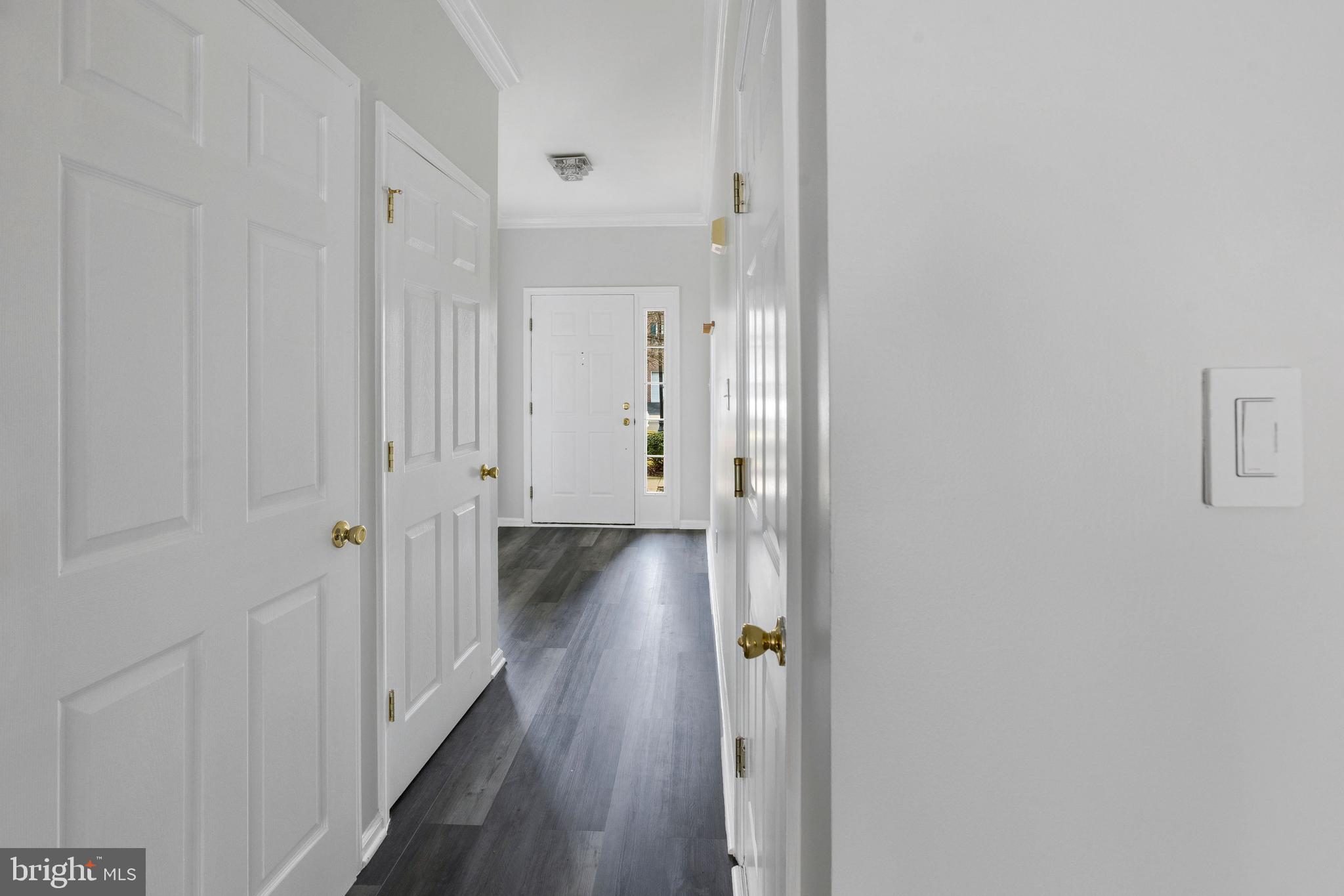 59 Warwick Road Princeton Junction, NJ 08550 - Photo 4 of 36 Entry Foyer