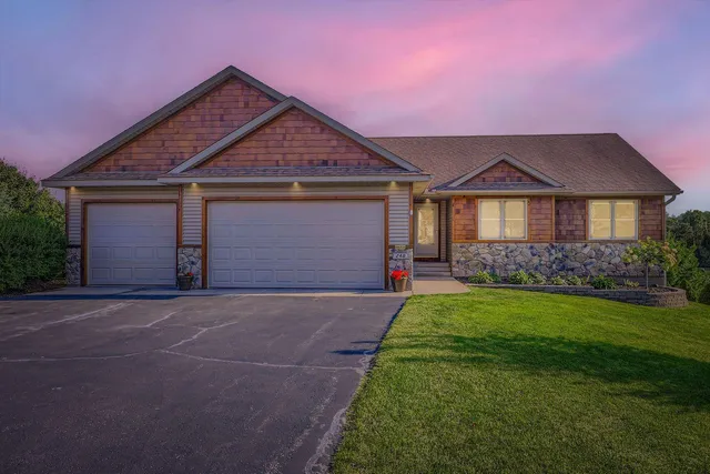 $485,000 | 248 Smith Circle, River Falls, WI 54022