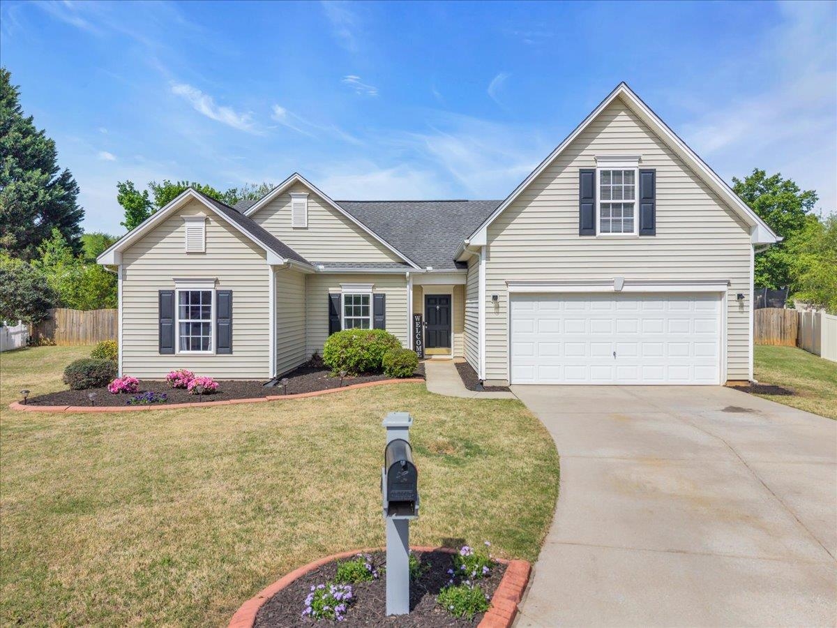 116 Holly Ridge Greer, SC 29651 - Photo 2 of 42