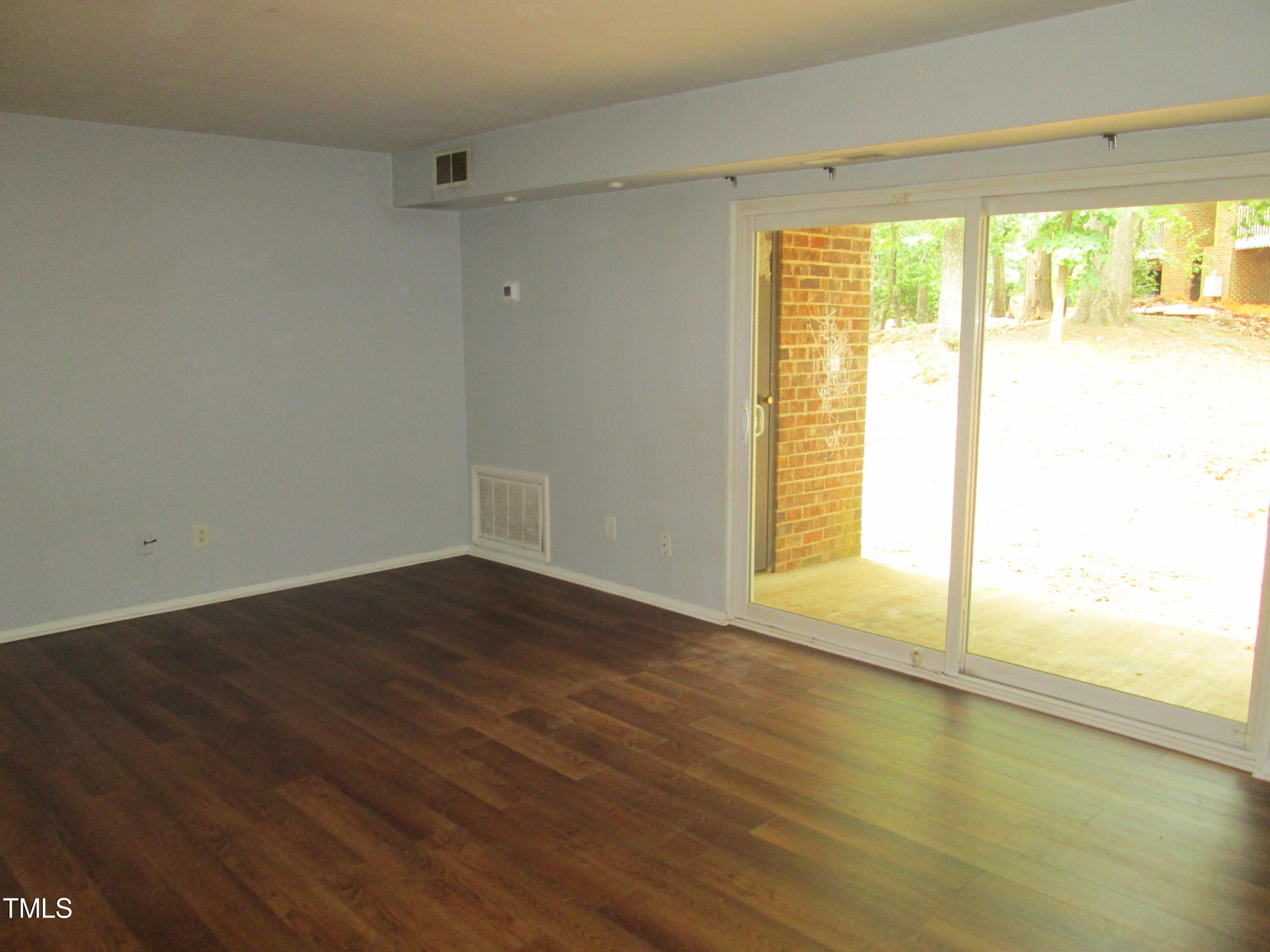 1130 Schaub Drive, Unit E Raleigh, NC 27606 - Photo 5 of 34 Living Room