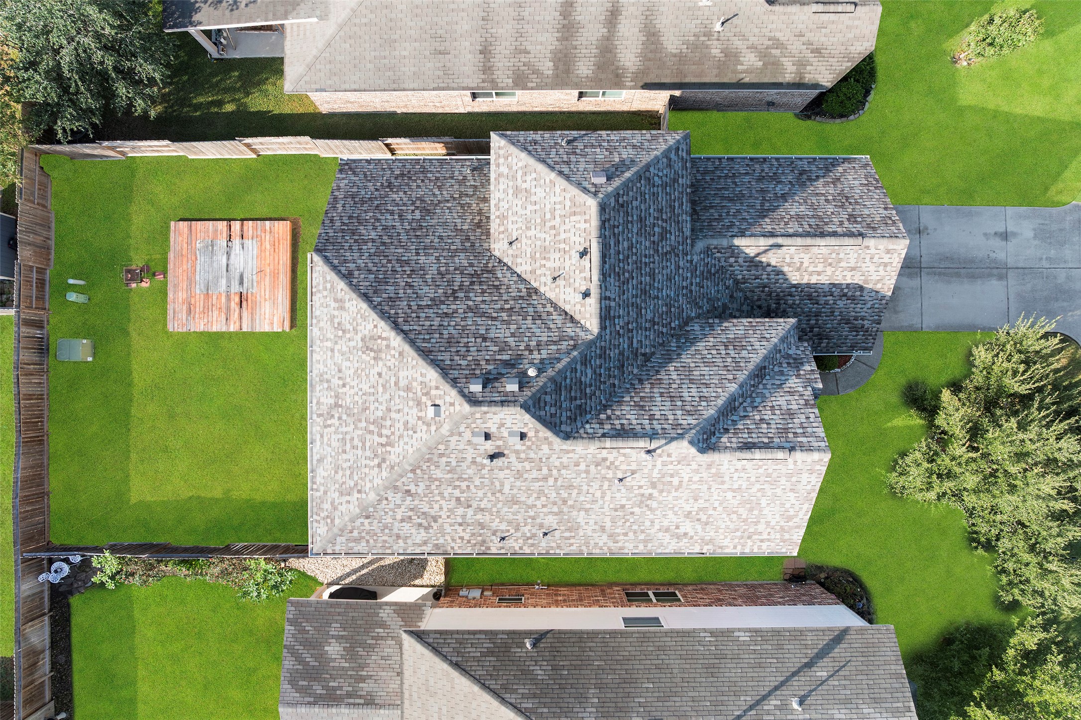8323 Rudy Brook Way Spring, TX 77379 - Photo 33 of 35 an aerial view of a house with a garden