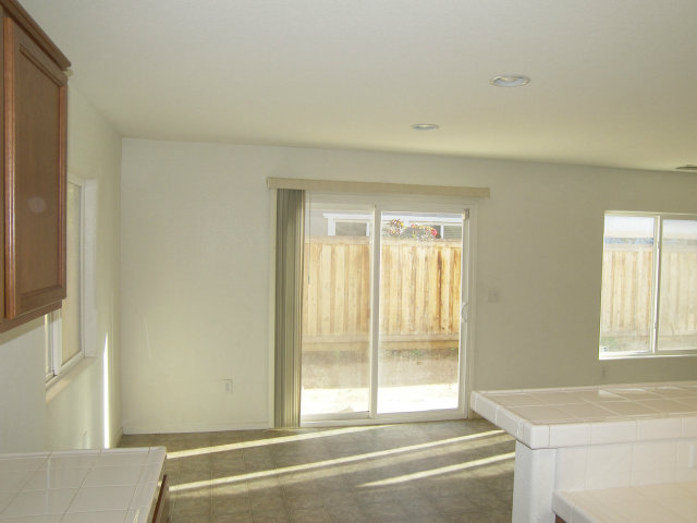 436 Renaissance Avenue Lathrop, CA 95330 - Photo 8 of 25 Gallery Image 8