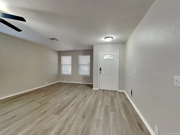$1,699 | 15819 Hastings, Selma, TX 78154