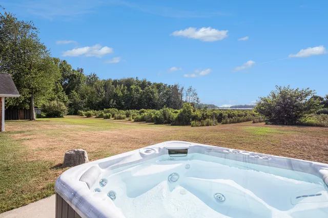 $539,999 | 124 68th Street, South Haven, MI 49090