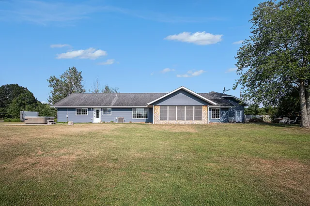 $539,999 | 124 68th Street, South Haven, MI 49090