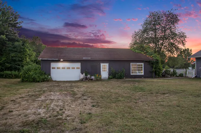 $539,999 | 124 68th Street, South Haven, MI 49090