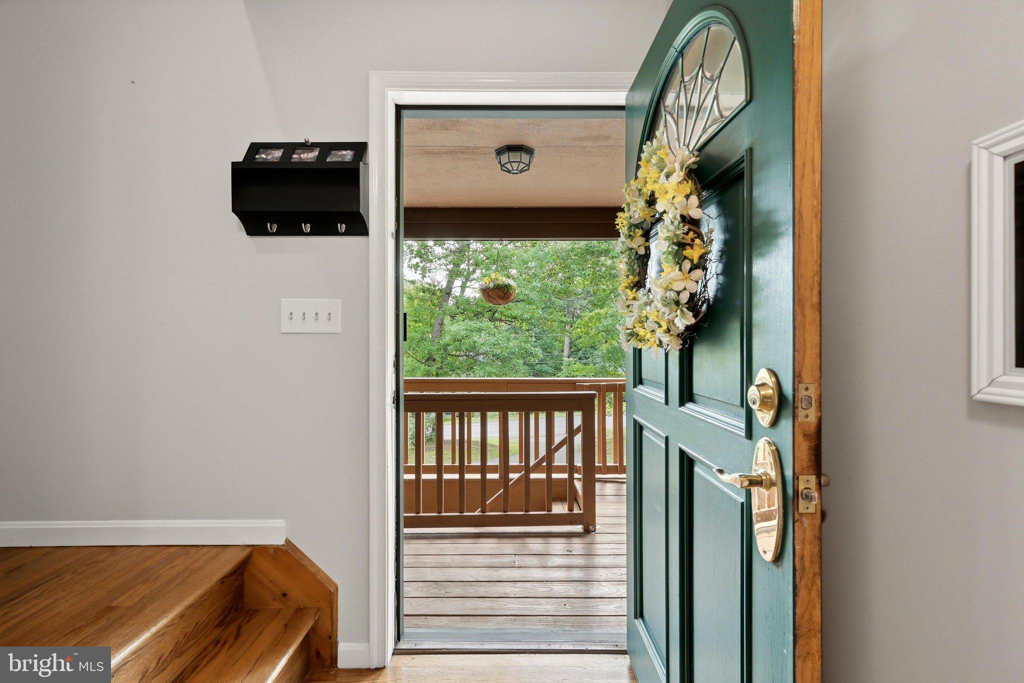 150 Holiday Road Cross Junction, VA 22625 - Photo 13 of 97 Front door