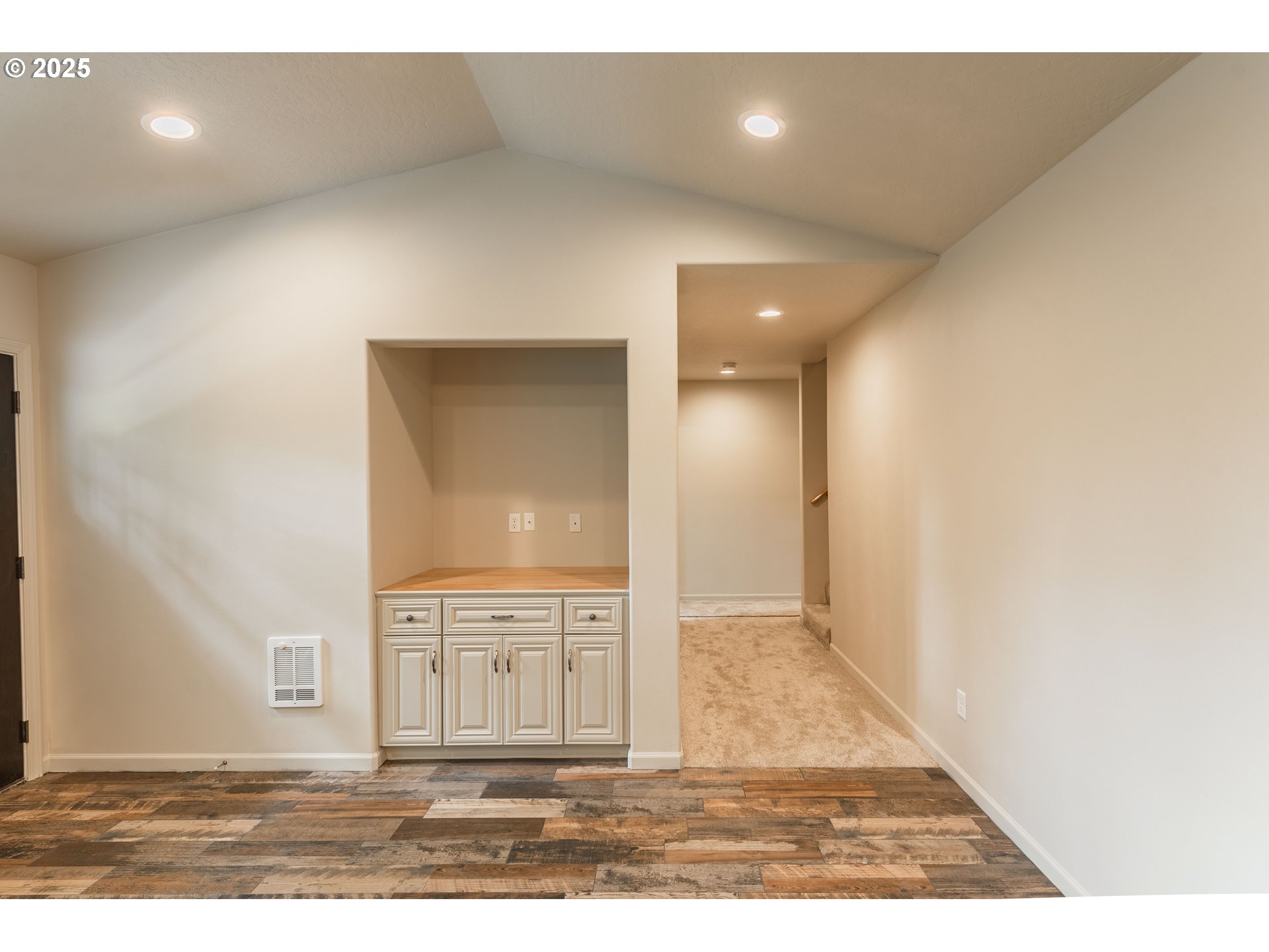 2143 Ash Street North Bend, OR 97459 - Photo 16 of 38