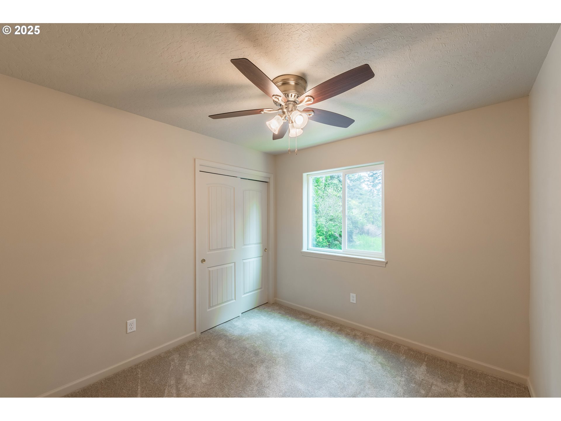 2143 Ash Street North Bend, OR 97459 - Photo 19 of 38