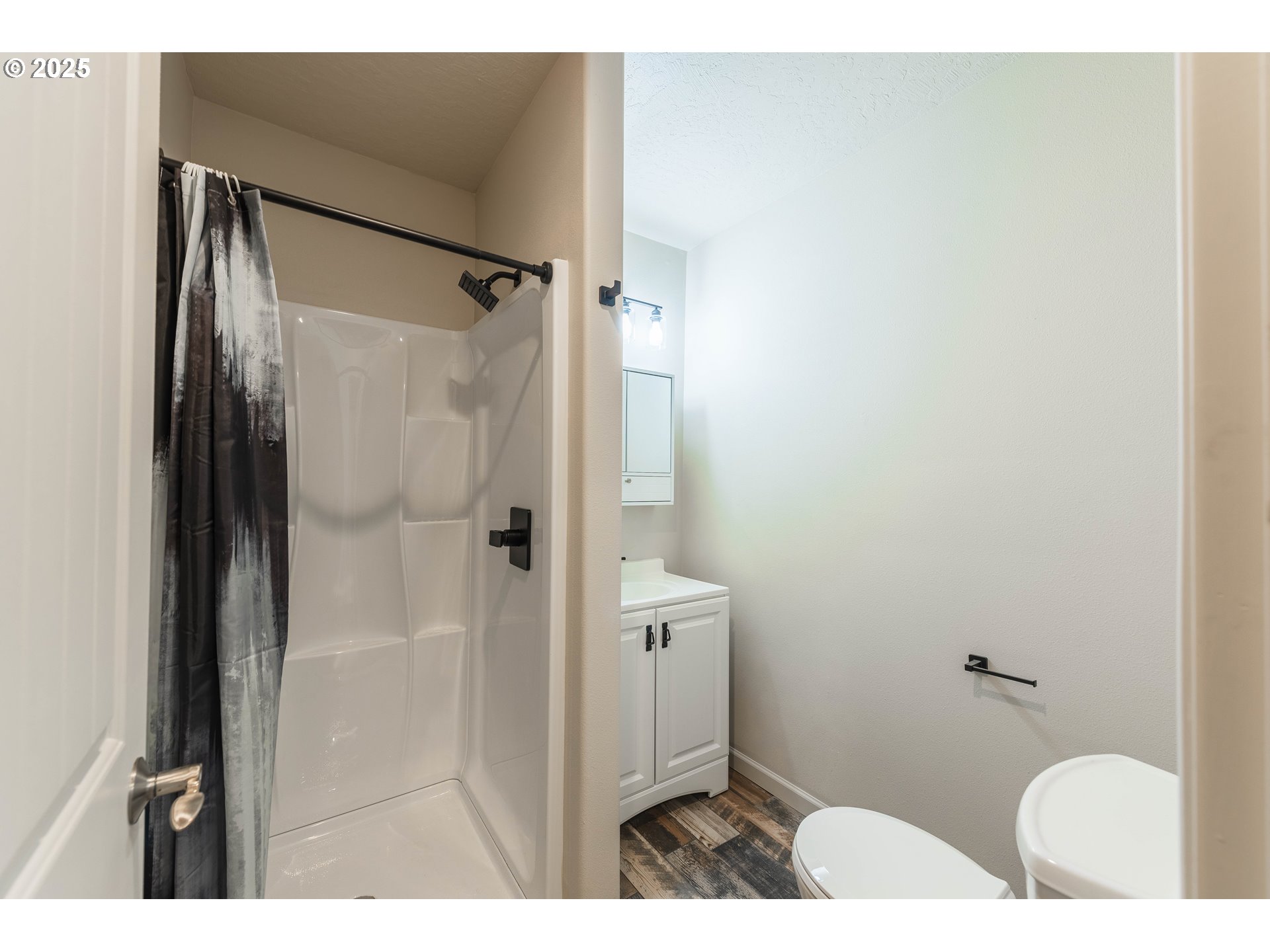 2143 Ash Street North Bend, OR 97459 - Photo 23 of 38