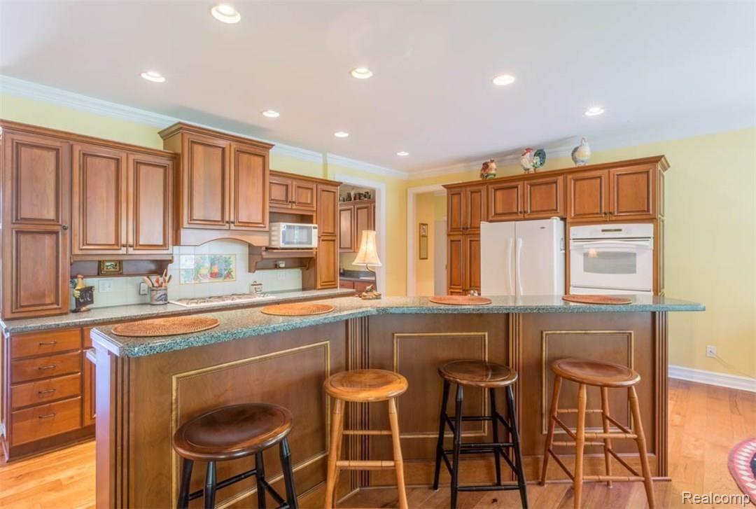 63 Waldon Road Clarkston, MI 48346 - Photo 15 of 83 Custom Kitchen 63 Waldon, Clarkston, MI 48346