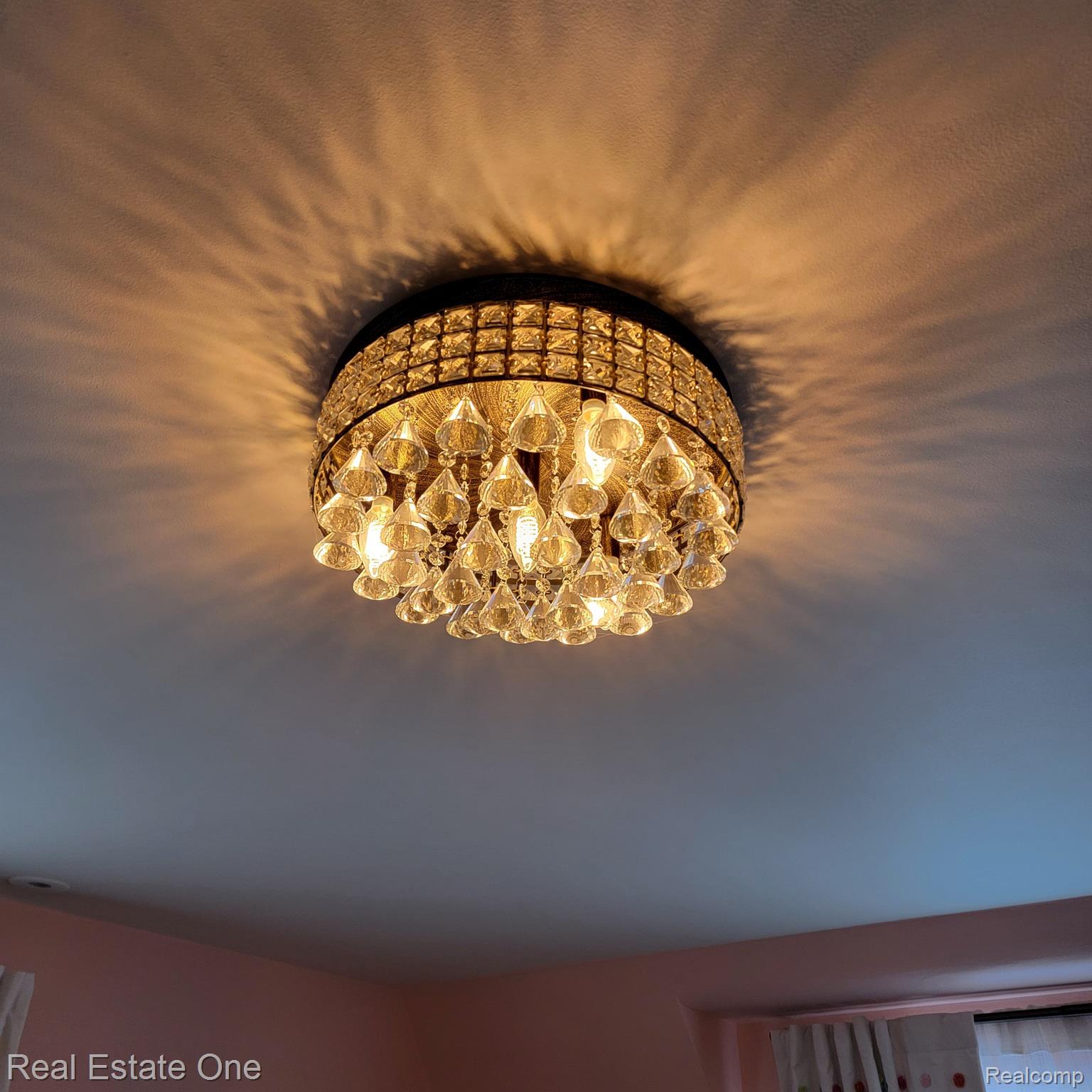 607 West University Drive Rochester, MI 48307 - Photo 28 of 32 Gallery Image 28