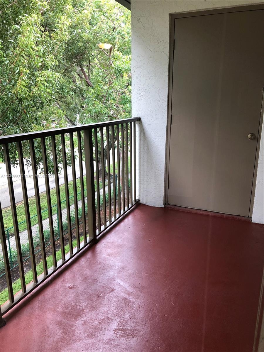 620 South Park Road, Unit 332 Hollywood, FL 33021 - Photo 5 of 6 a view of a balcony