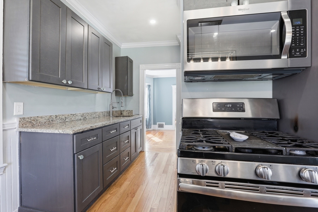 4 Valley Road, Unit 4 Swampscott, MA 01907 - Photo 10 of 33 Gallery Image 10