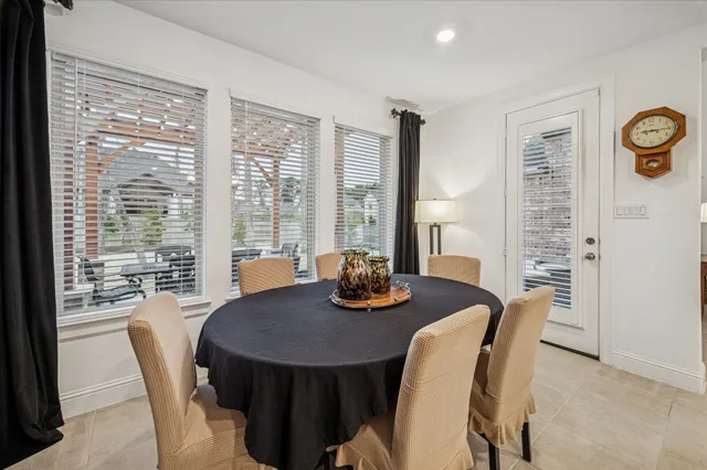 $775,000 | 1004 Ivy Meadow Lane, Pinehurst, TX 77362