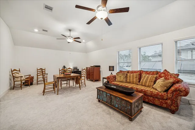 $775,000 | 1004 Ivy Meadow Lane, Pinehurst, TX 77362