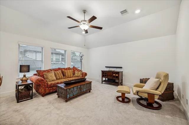 $775,000 | 1004 Ivy Meadow Lane, Pinehurst, TX 77362