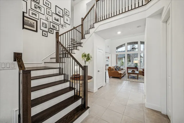 $775,000 | 1004 Ivy Meadow Lane, Pinehurst, TX 77362