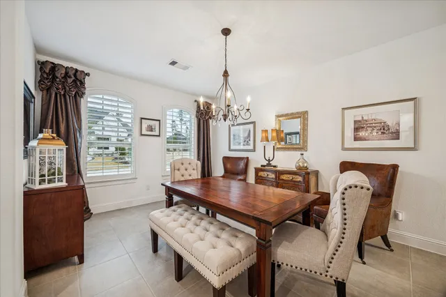 $775,000 | 1004 Ivy Meadow Lane, Pinehurst, TX 77362