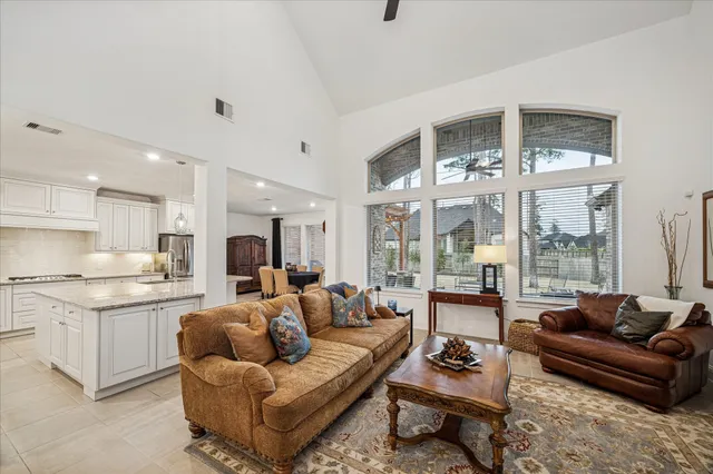 $775,000 | 1004 Ivy Meadow Lane, Pinehurst, TX 77362