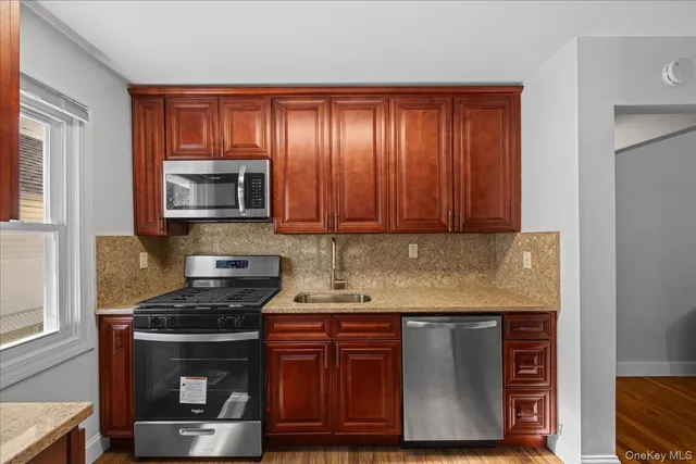 $829,000 | 113 North 1st Street, New Hyde Park, NY 11040