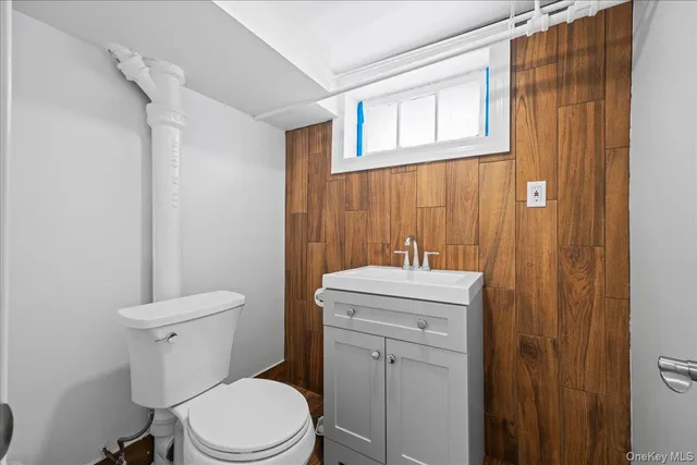 $829,000 | 113 North 1st Street, New Hyde Park, NY 11040