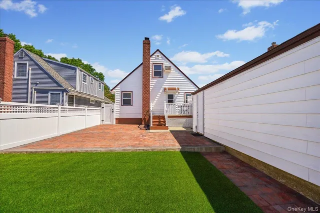 $829,000 | 113 North 1st Street, New Hyde Park, NY 11040