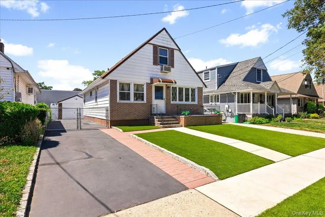 $829,000 | 113 North 1st Street, New Hyde Park, NY 11040