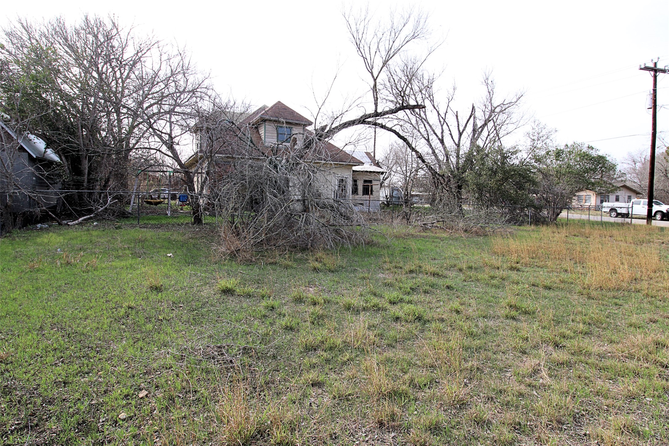 402 Trinity Street Lockhart, TX 78644 - Photo 12 of 18 2nd Lot to back side.