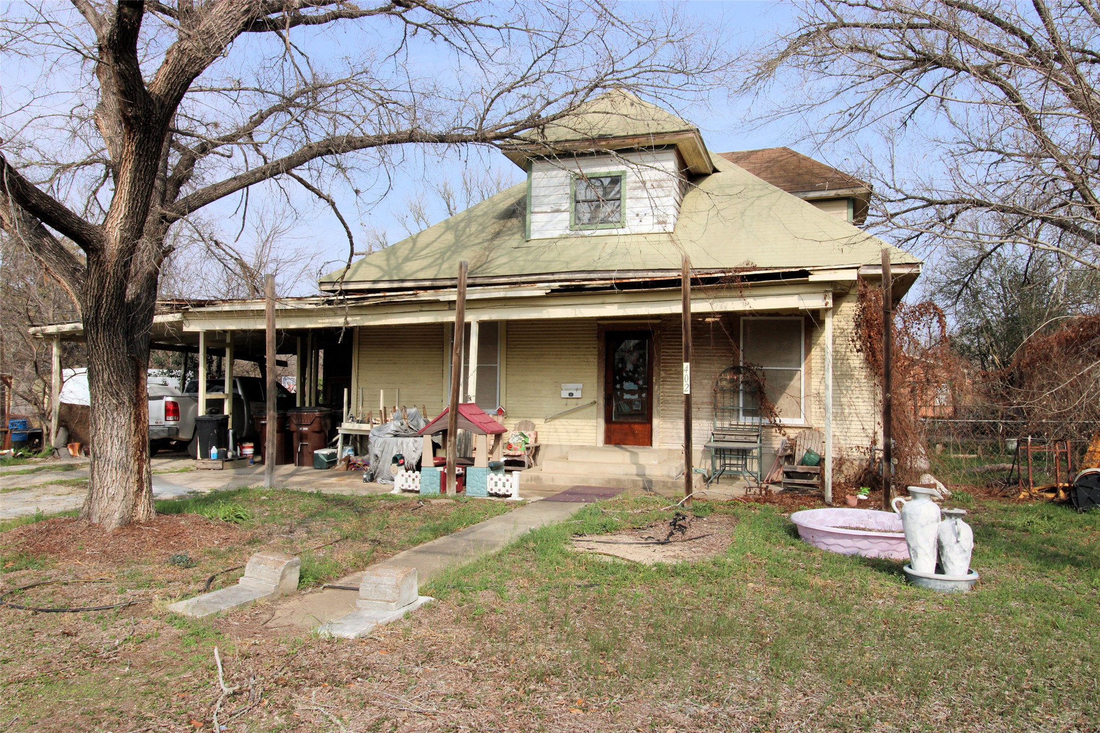 402 Trinity Street Lockhart, TX 78644 - Photo 2 of 18 Front of Home.