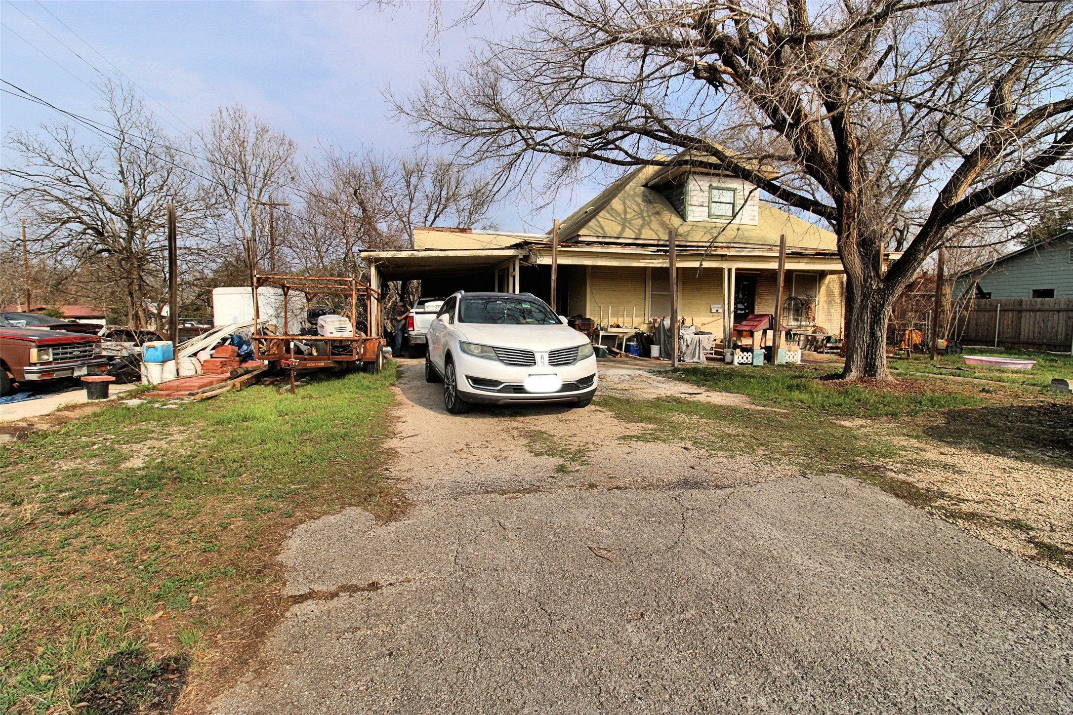 402 Trinity Street Lockhart, TX 78644 - Photo 3 of 18 Front Driveway