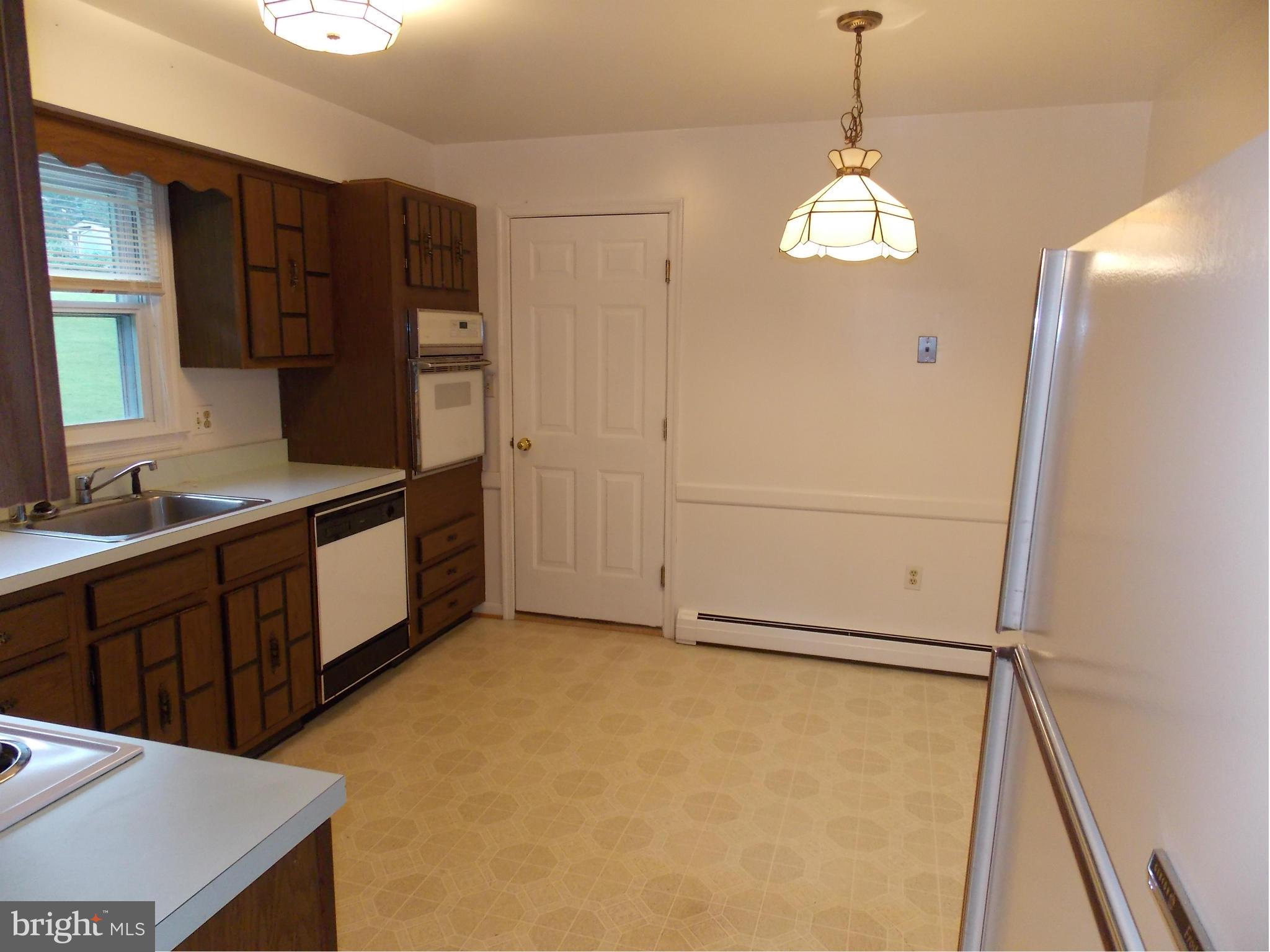 921 Streaker Road Sykesville, MD 21784 - Photo 5 of 25 Kitchen View 1