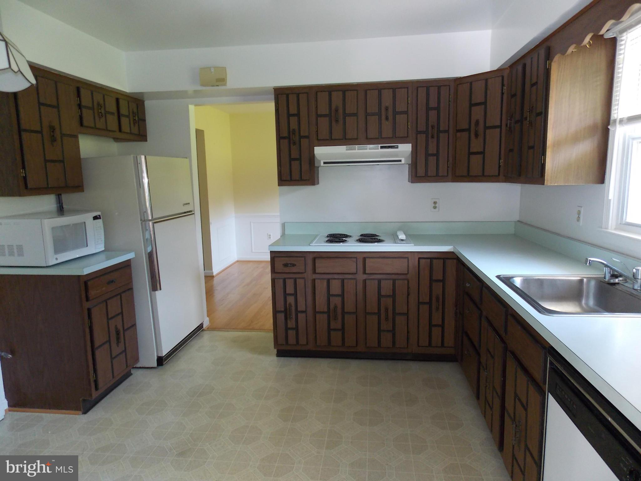 921 Streaker Road Sykesville, MD 21784 - Photo 6 of 25 Kitchen View 2