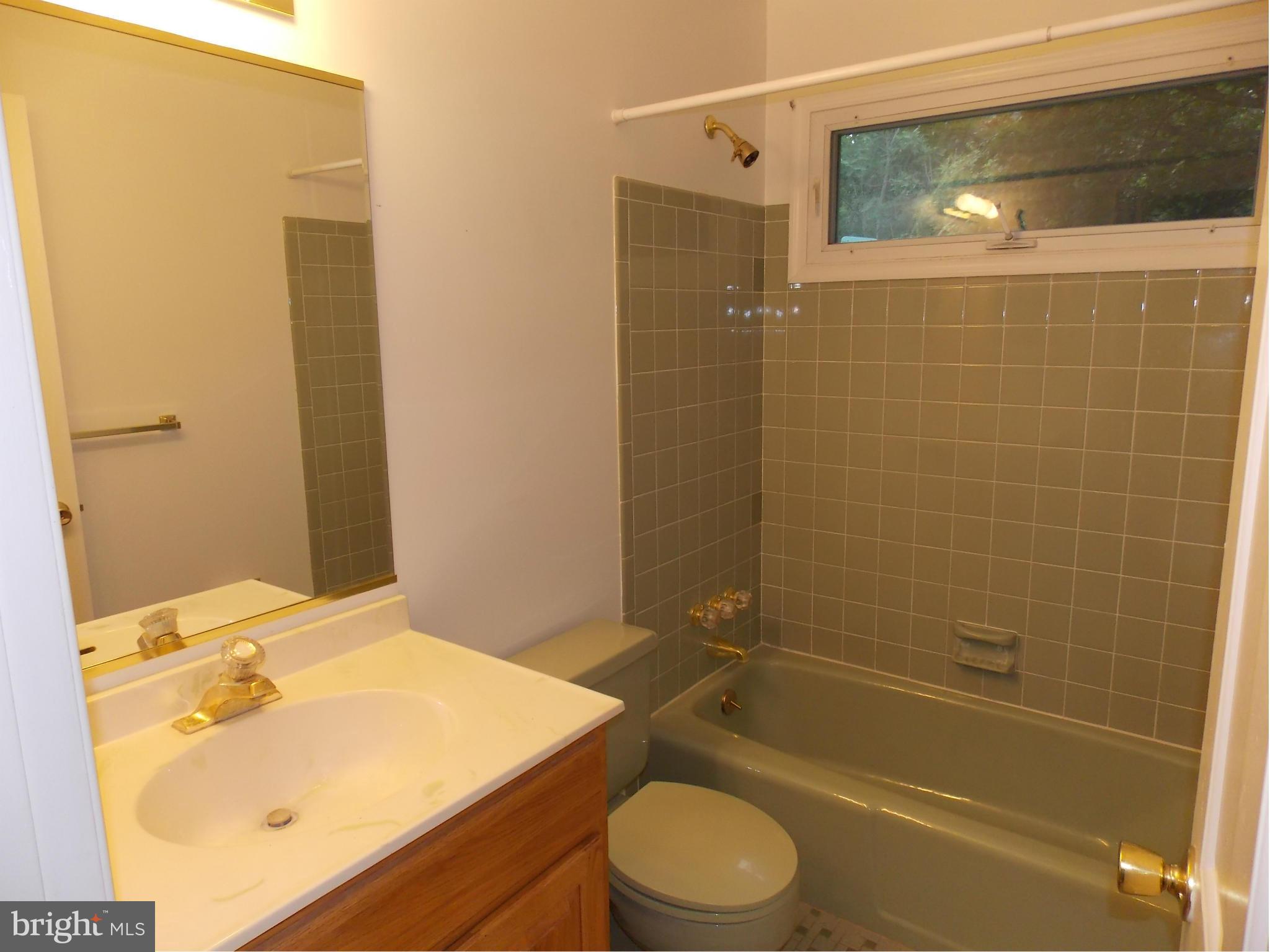 921 Streaker Road Sykesville, MD 21784 - Photo 9 of 25 Bath