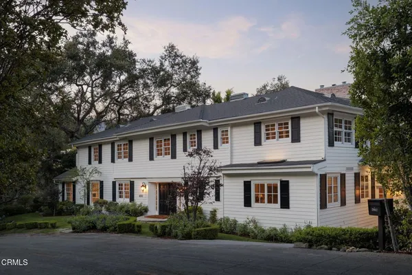 $4,795,000 | 4220 Hampstead Road, La Canada Flintridge, CA 91011