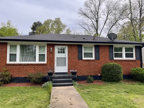 $1,350 | 890 19th Avenue West, Springfield, TN 37172