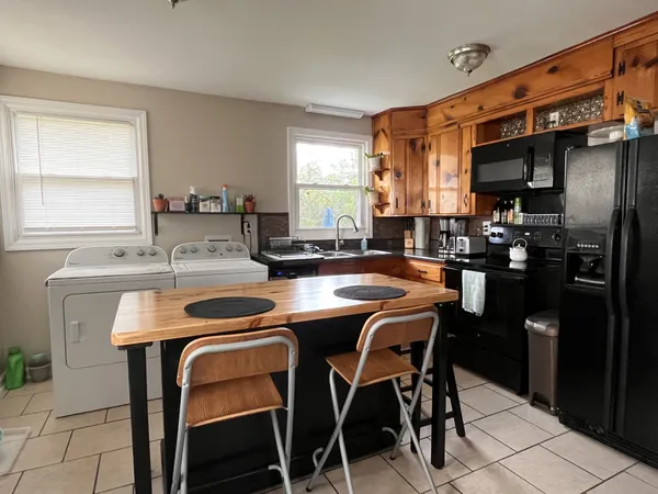 $1,350 | 890 19th Avenue West, Springfield, TN 37172