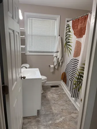$1,350 | 890 19th Avenue West, Springfield, TN 37172