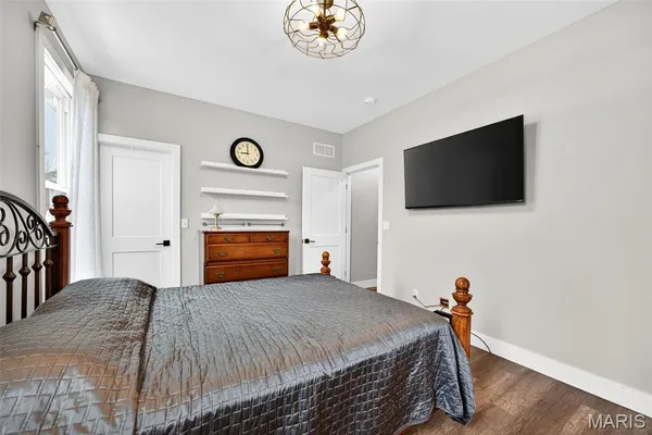 $995,000 | 280 Sycamore Lane, Moscow Mills, MO 63362