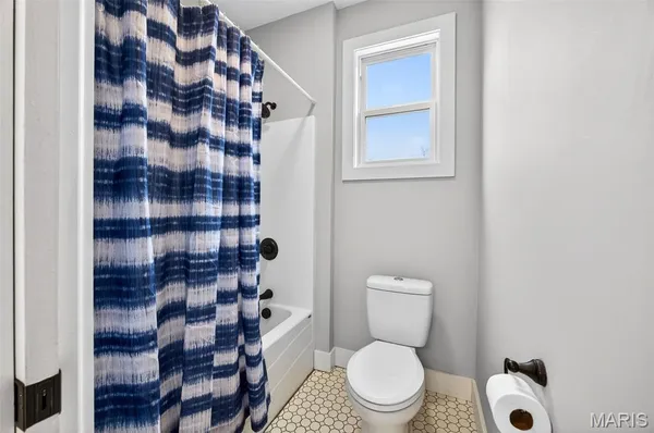 $995,000 | 280 Sycamore Lane, Moscow Mills, MO 63362