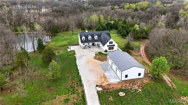 $995,000 | 280 Sycamore Lane, Moscow Mills, MO 63362