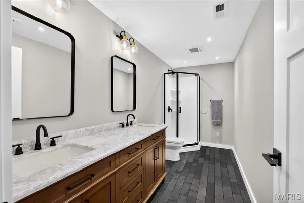 $995,000 | 280 Sycamore Lane, Moscow Mills, MO 63362