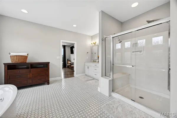 $995,000 | 280 Sycamore Lane, Moscow Mills, MO 63362