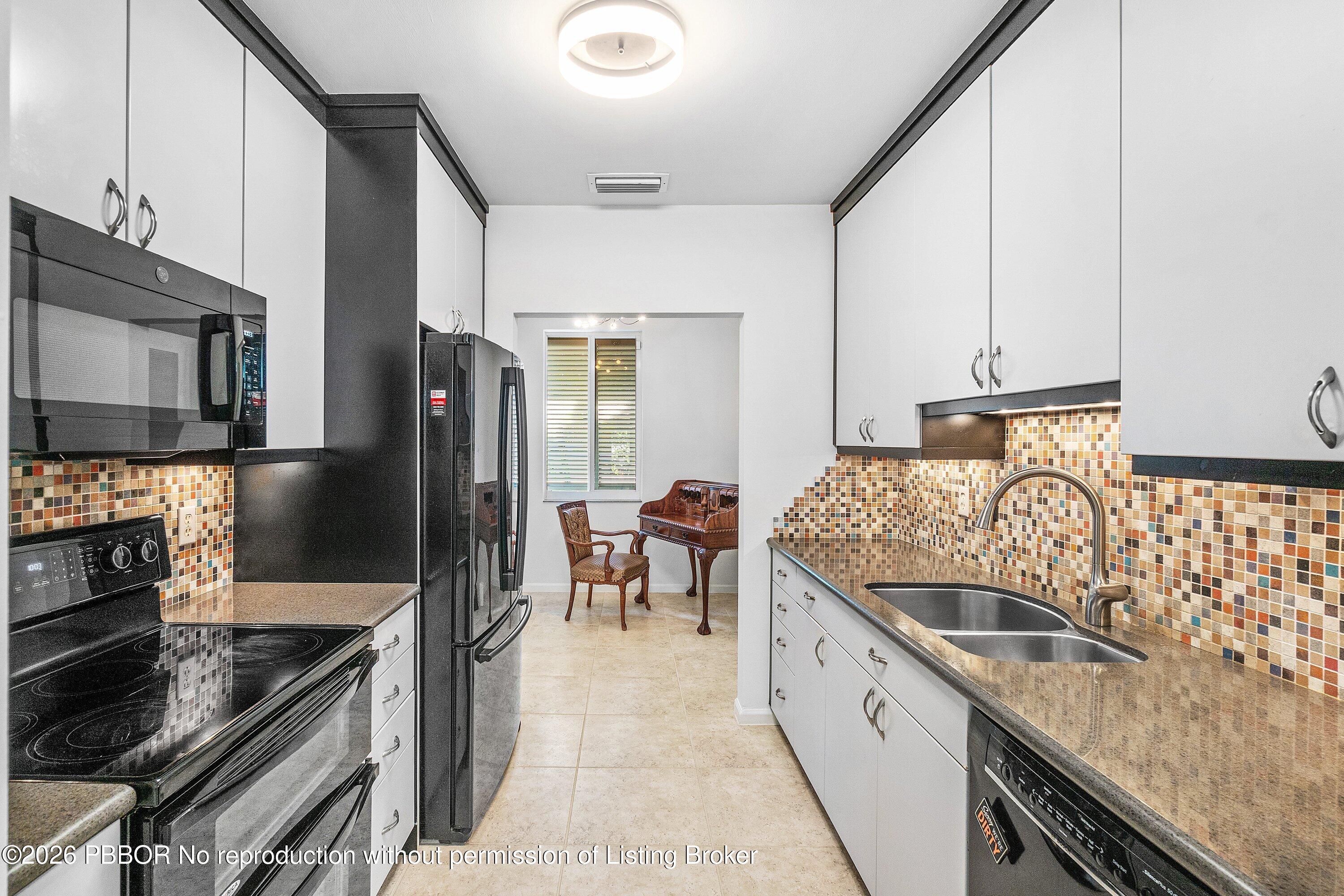 110 Dolphin Road Ocean Ridge, FL 33435 - Photo 8 of 30 010-110DolphinRoad-BoyntonBeach-FL-33435